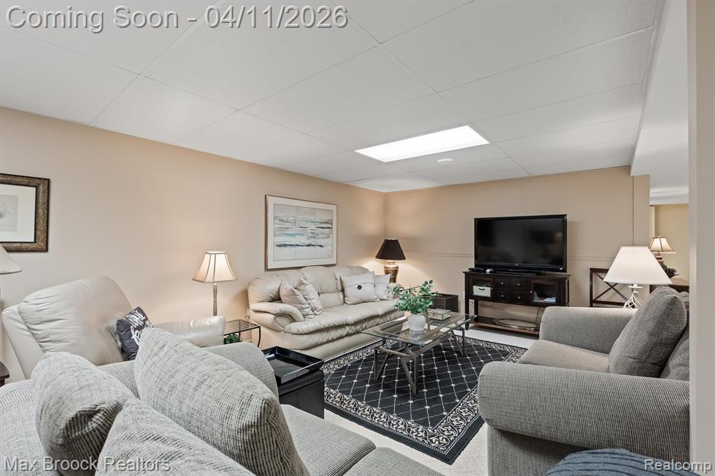 5010 Lake Vista Drive, West Bloomfield, MI 48323 — Photo 22