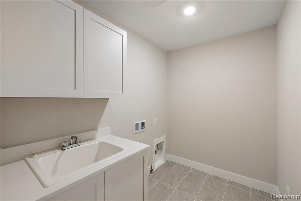 50669 Mistwood Drive, Macomb, MI 48042 — Photo 45