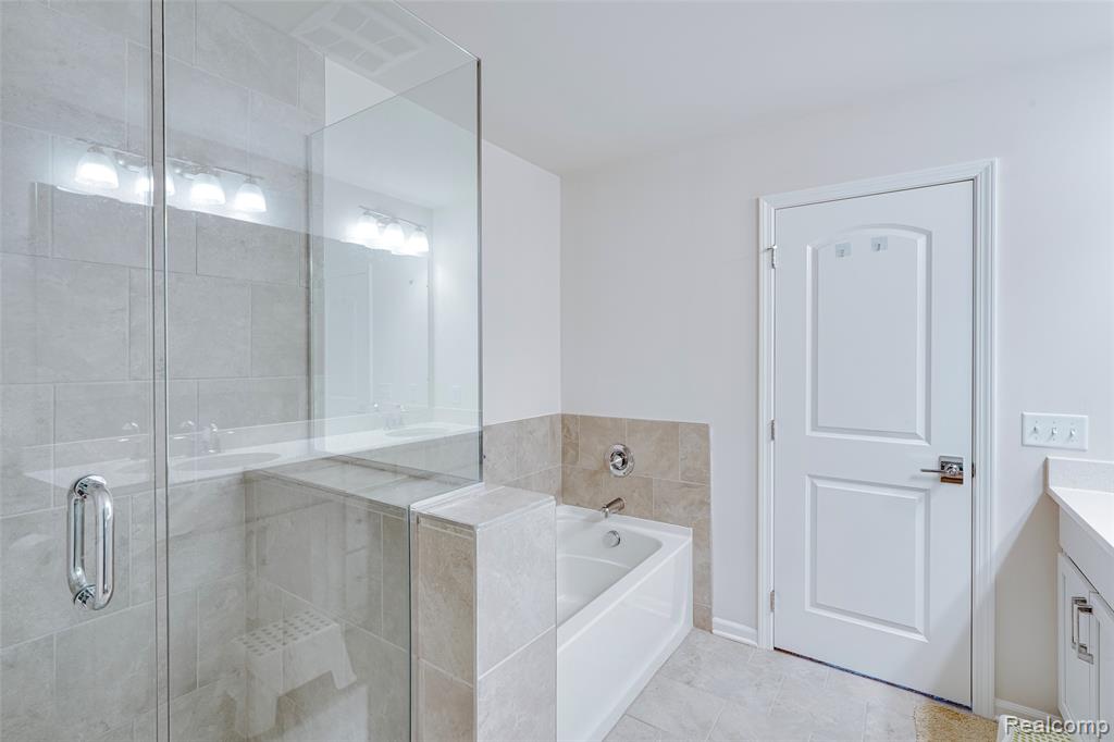606 Angus Lane, Saline, MI 48176 — Photo 37