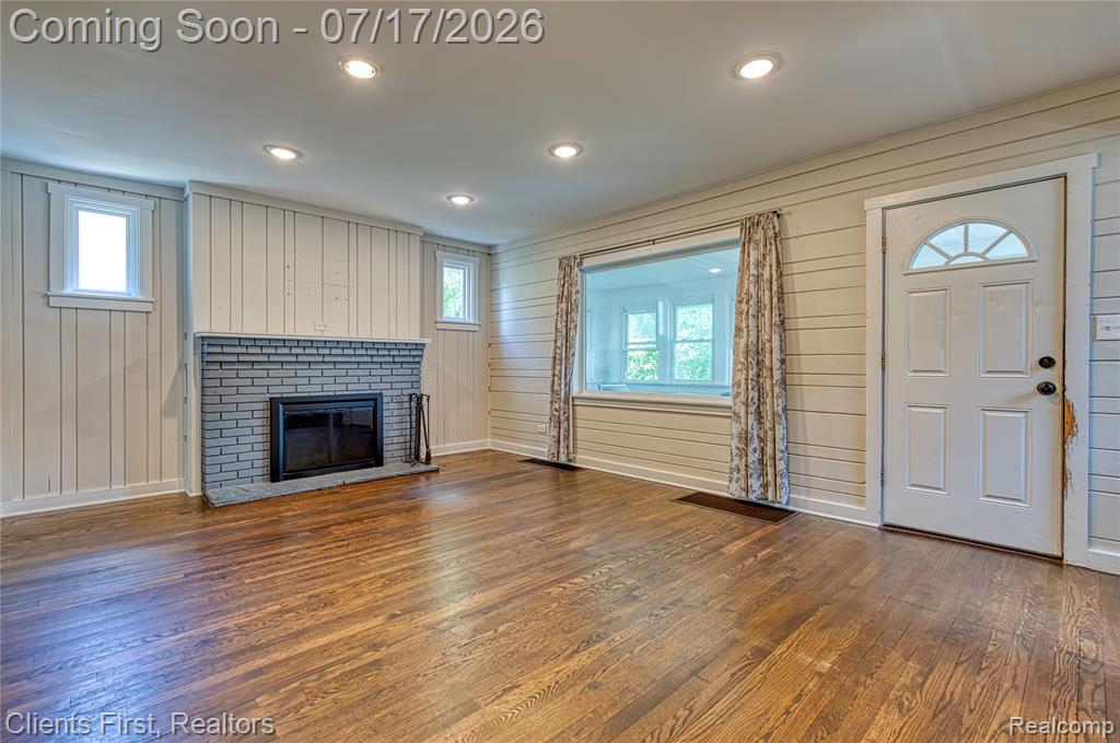4258 Seeden Street, Waterford, MI 48329 — Photo 4