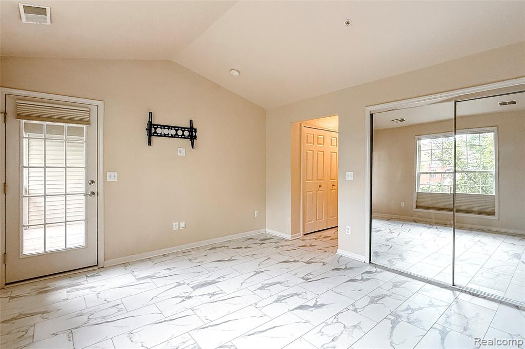 28560 Carlton Way Drive, Novi, MI — Photo 30
