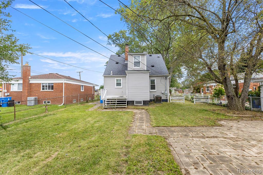 7139 Centralia Street, Dearborn Heights, MI 48127 — Photo 28