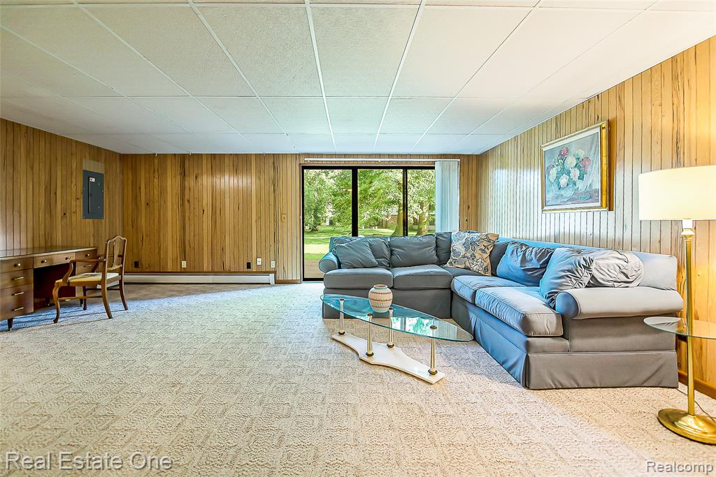 62177 TICONDEROGA, 4, South Lyon, MI 48178 — Photo 27