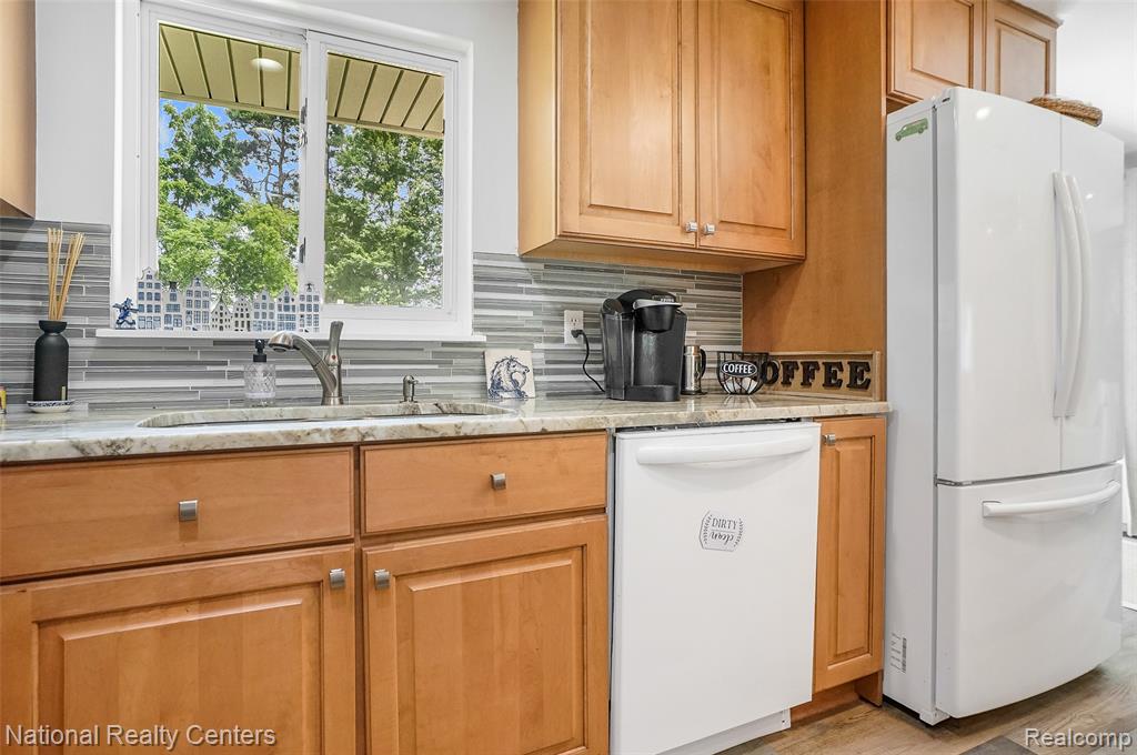 61900 Richfield Street, South Lyon, MI 48178 — Photo 22