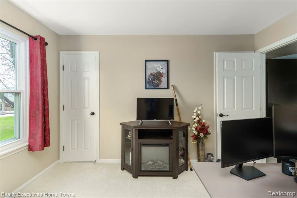 46399 HANFORD Road, Canton, MI 48187 — Photo 39