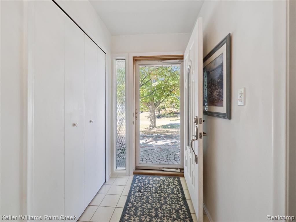 952 Dursley Road, Bloomfield Hills, MI 48304 — Photo 7