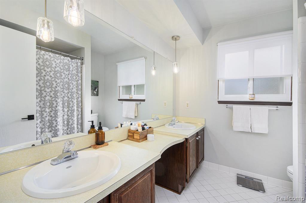 8233 Sandpiper Street, Canton, MI 48187 — Photo 14