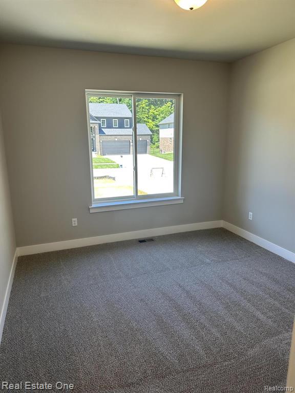 50402 Oakbrooke Drive E, Chesterfield, MI 48047 — Photo 33