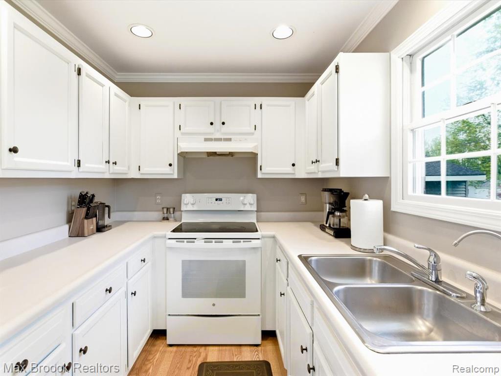 1561 S Delano Street, St. Clair, MI 48079 — Photo 18