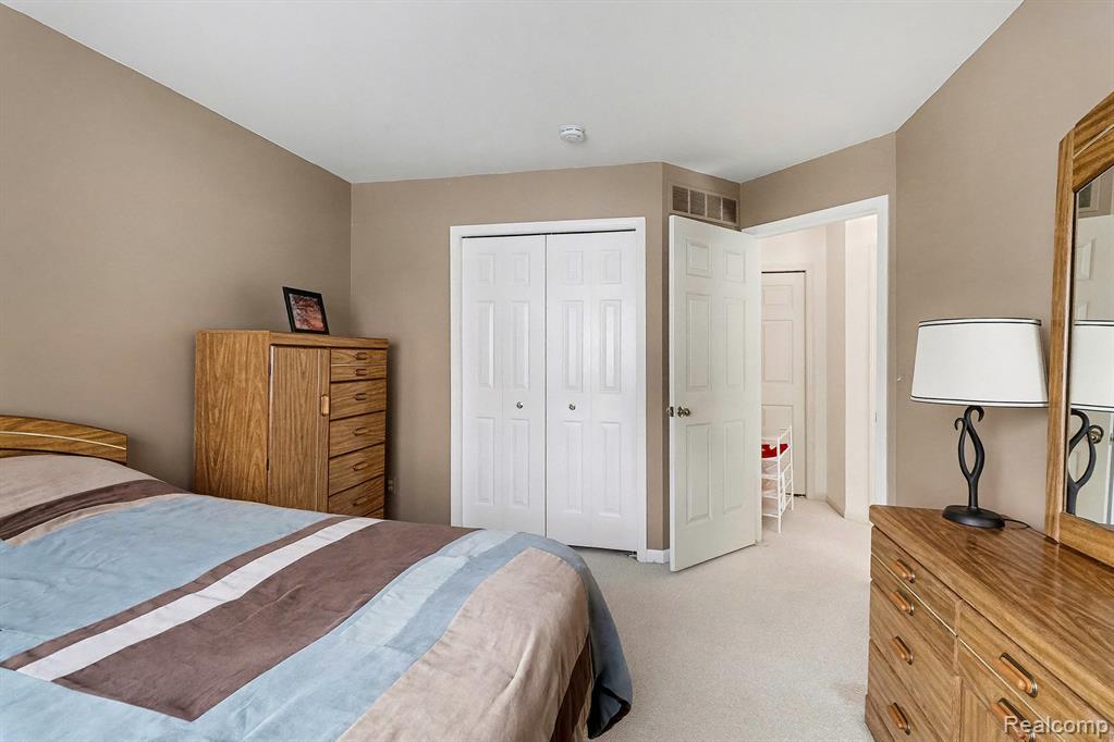 4420 McKeachie Road, White Lake, MI 48383 — Photo 18
