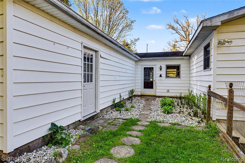 610 W Ellis Avenue, Belding, MI 48809 — Photo 32