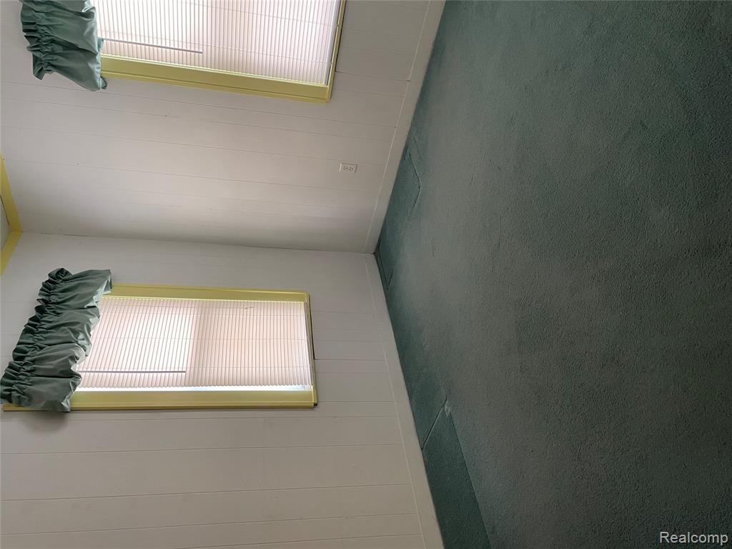 4266 Linda Court, Waterford, MI 48329 — Photo 13