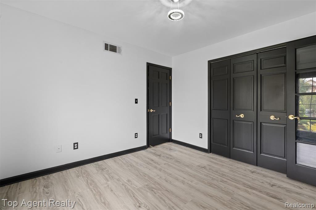 40363 Denbigh Drive, Sterling Heights, MI 48310 — Photo 21