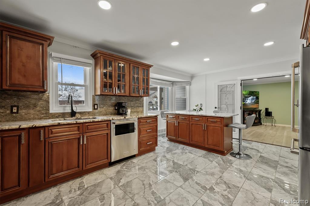 15500 Millar Road, Clinton Twp, MI 48036 — Photo 12