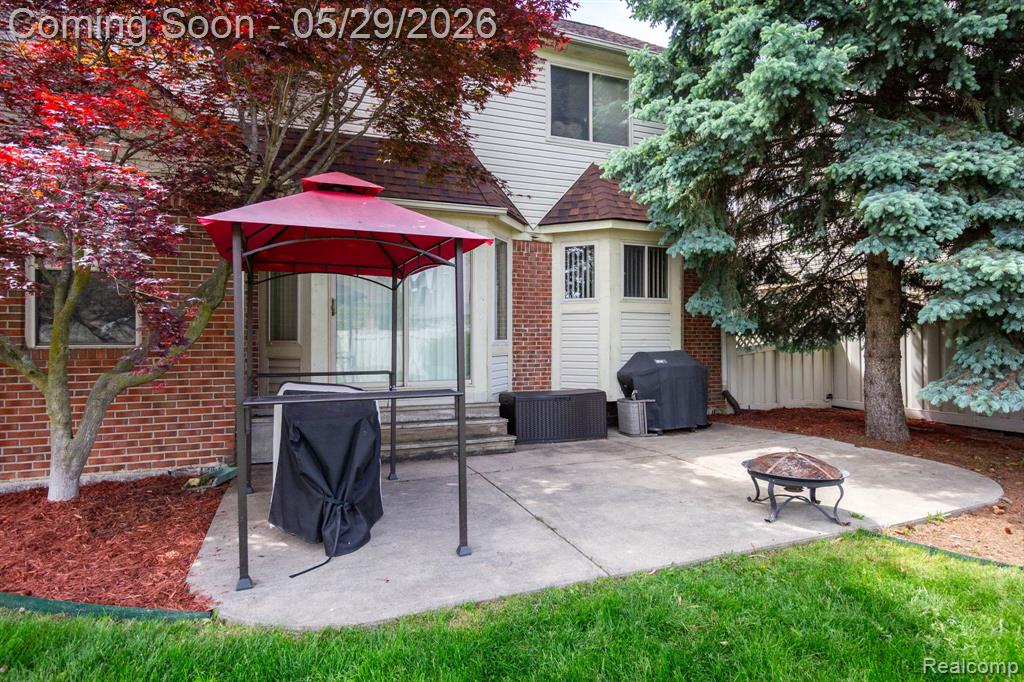 24227 Brentwood Drive, Trenton, MI 48183 — Photo 32