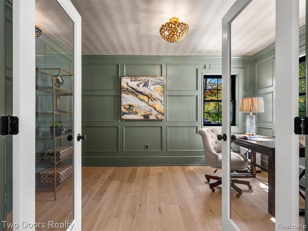 820 OAKRIDGE Avenue, Royal Oak, MI 48067 — Photo 9