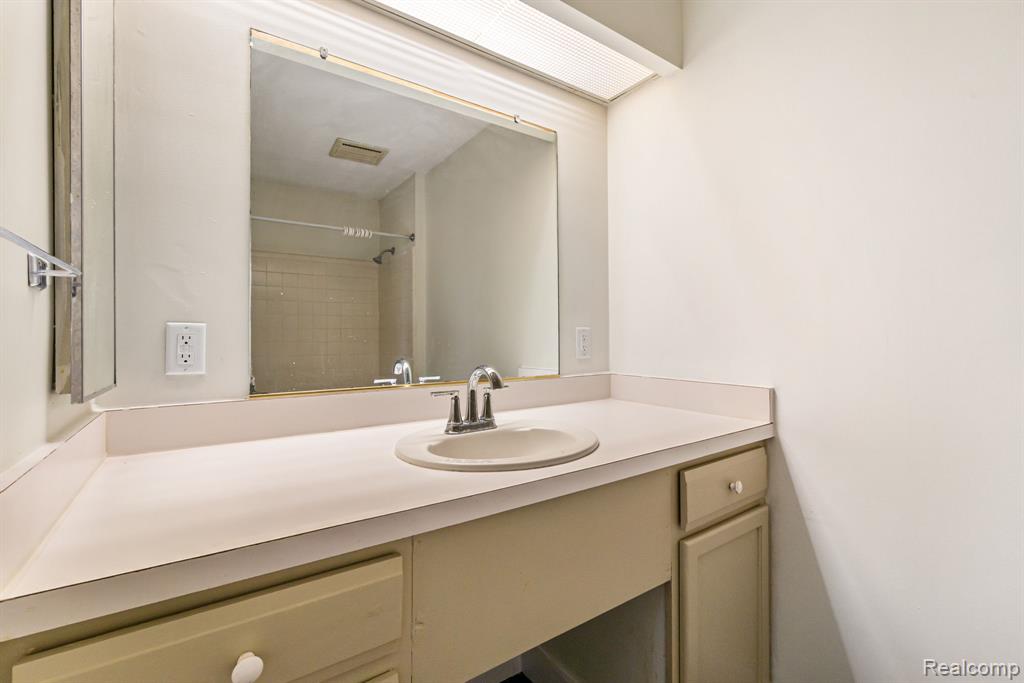 1680 Cliffs Landing, 302E, Ypsilanti, MI 48198 — Photo 31