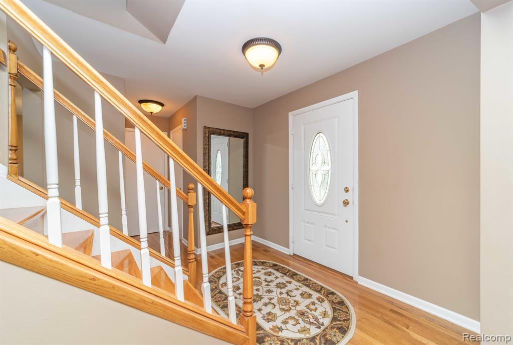 5628 WARRENSHIRE Drive, West Bloomfield, MI — Photo 21