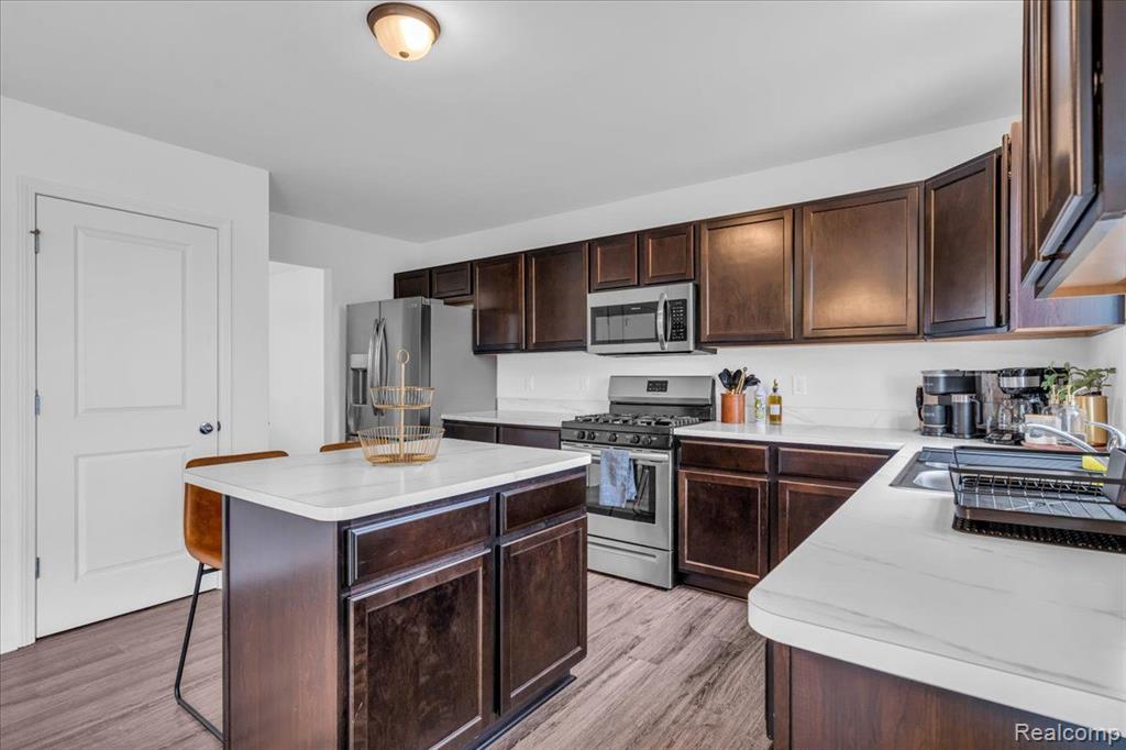 6555 BRISTOL Drive, Van Buren, MI 48111 — Photo 9