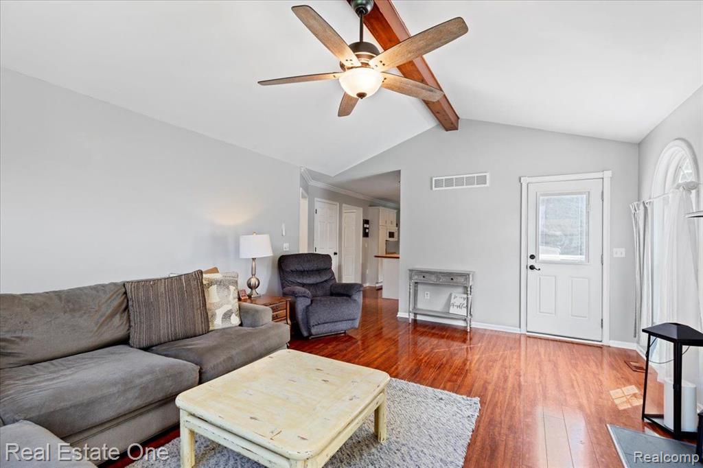 805 WOODLEIGH Way, Oxford, MI 48371 — Photo 29