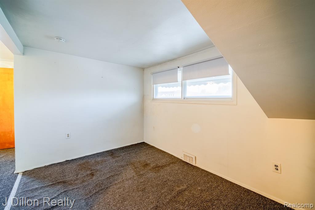 6128 Yinger Avenue, Dearborn, MI 48126 — Photo 34