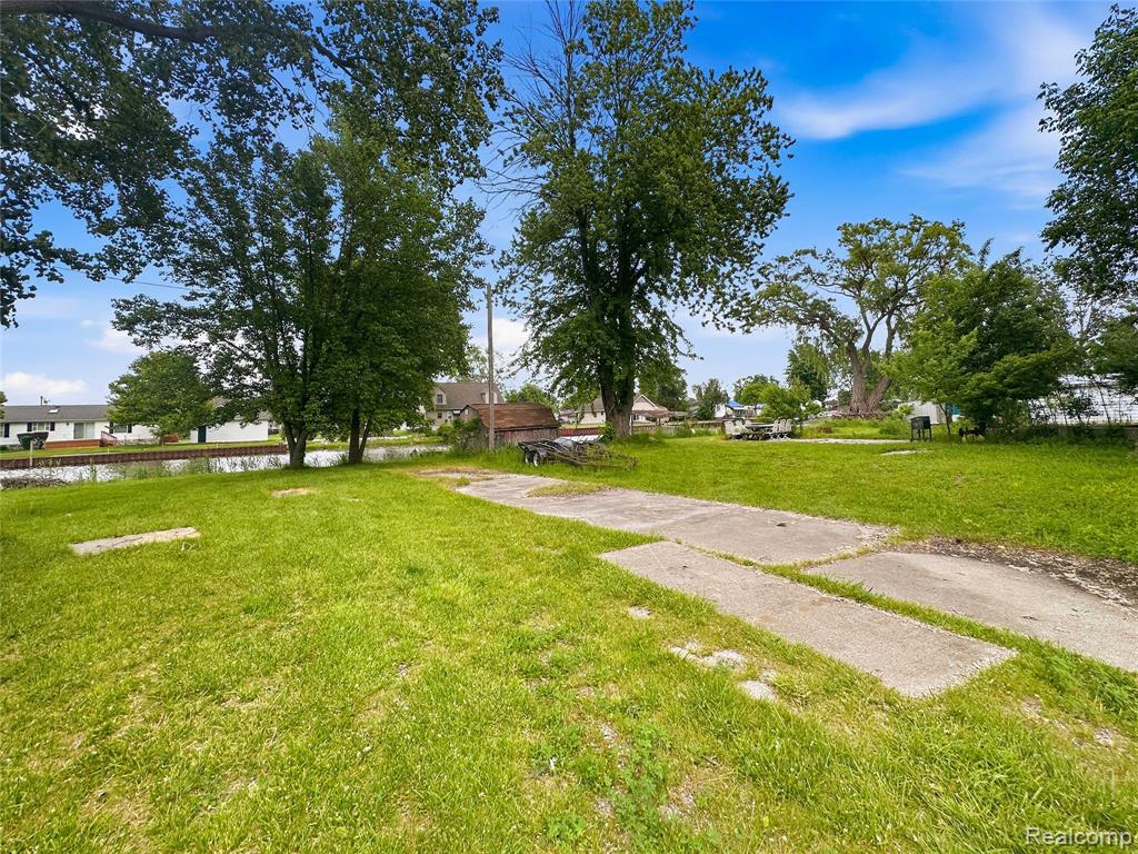7448 Dyke Road, Clay, MI 48001 — Photo 9