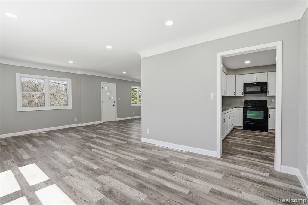 8636 Tindall Road, Davisburg, MI 48350 — Photo 14