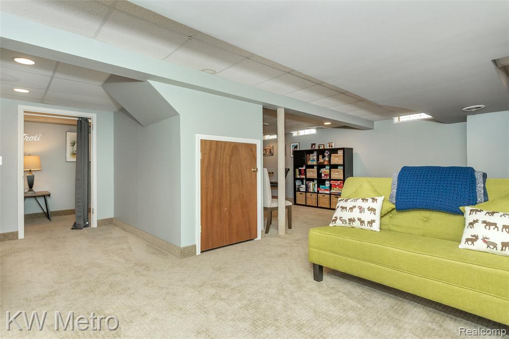 635 Timberline Drive, Rochester Hills, MI 48309 — Photo 38