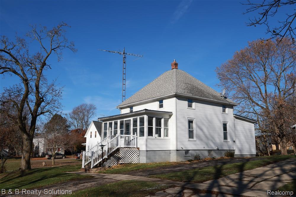 4131 Pleasant Street, North Branch, MI 48461 — Photo 3