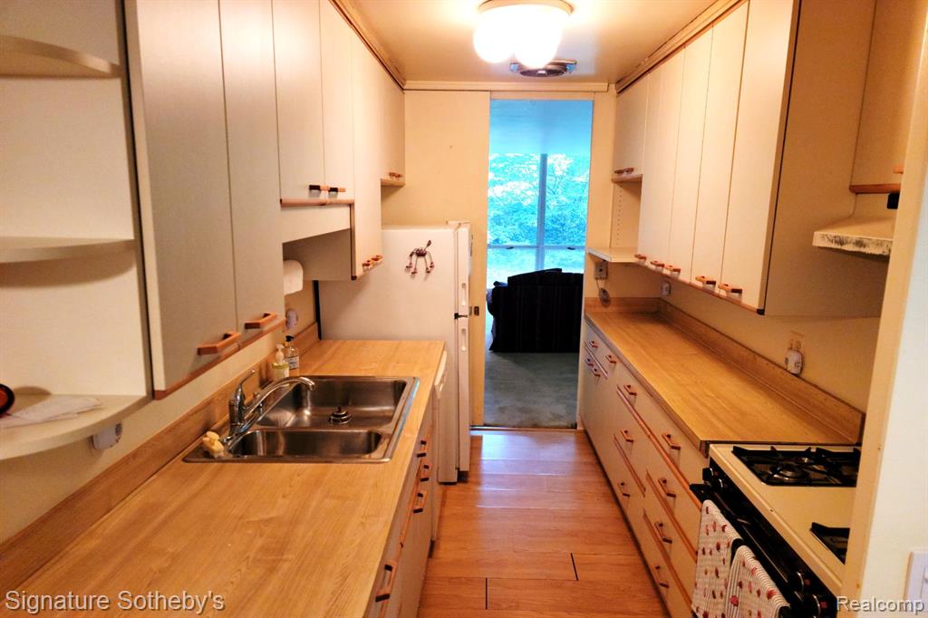1400 Joliet Place, Detroit, MI 48207 — Photo 7