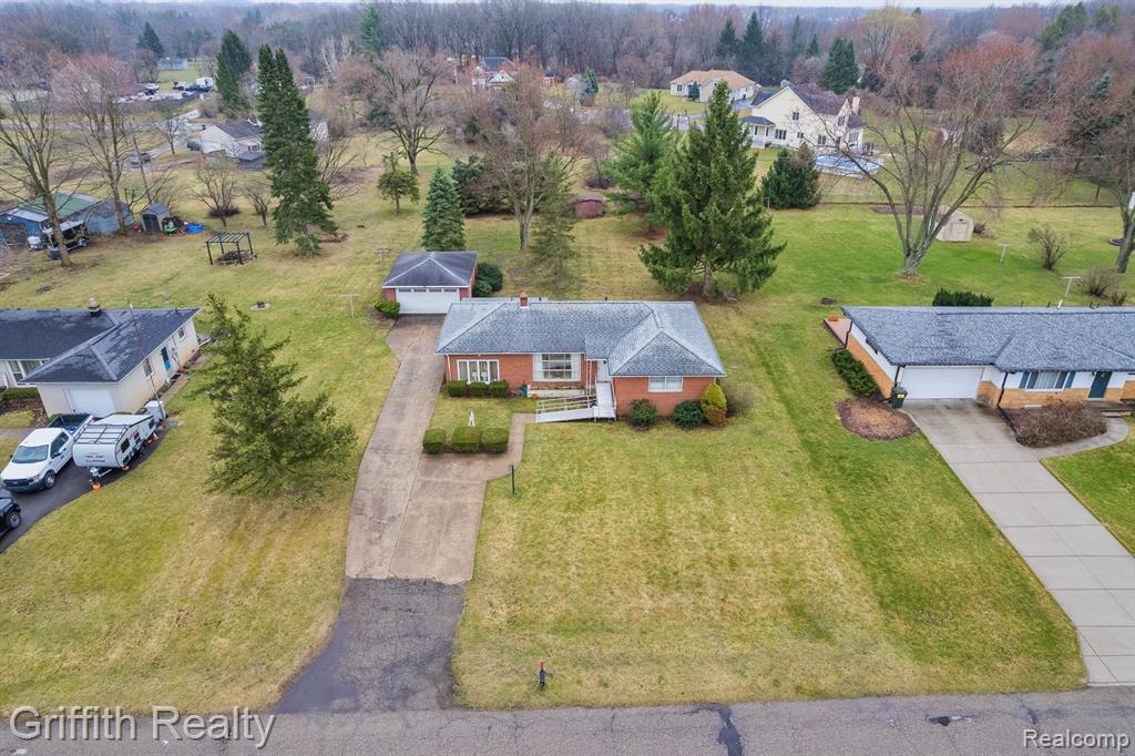 61305 FAIRLAND Drive, South Lyon, MI 48178 — Photo 26