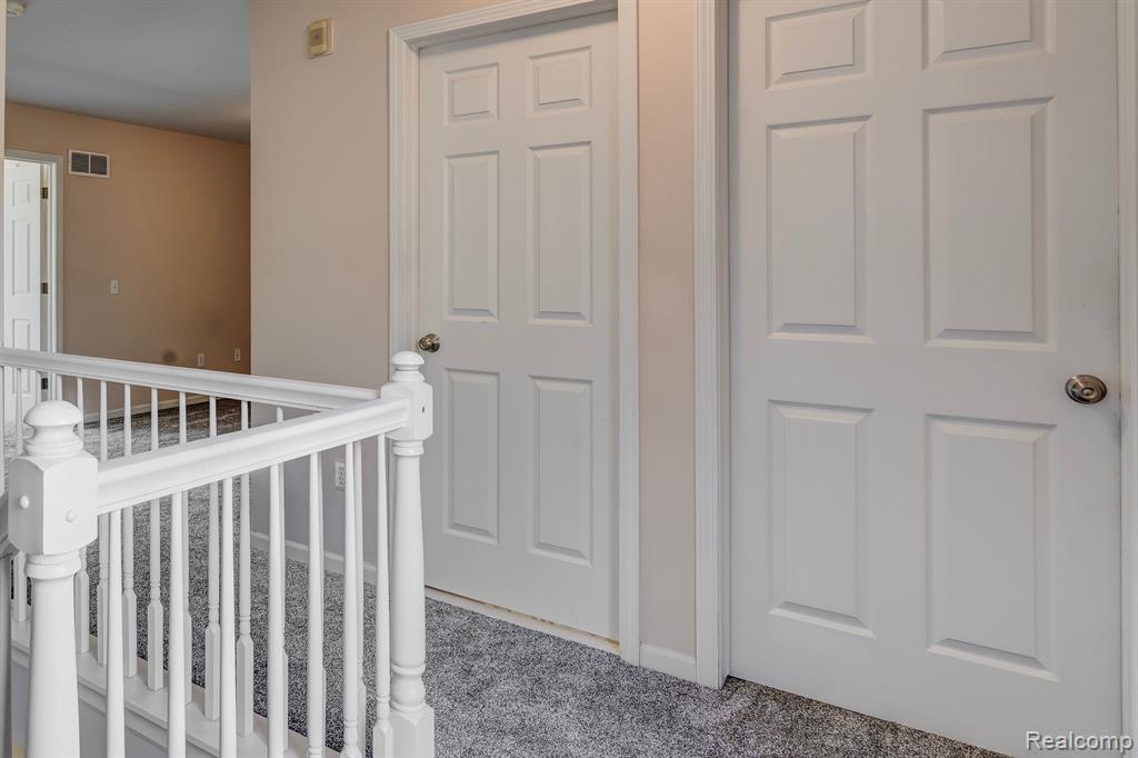 41211 N MAPLEWOOD Drive, Canton, MI 48187 — Photo 20