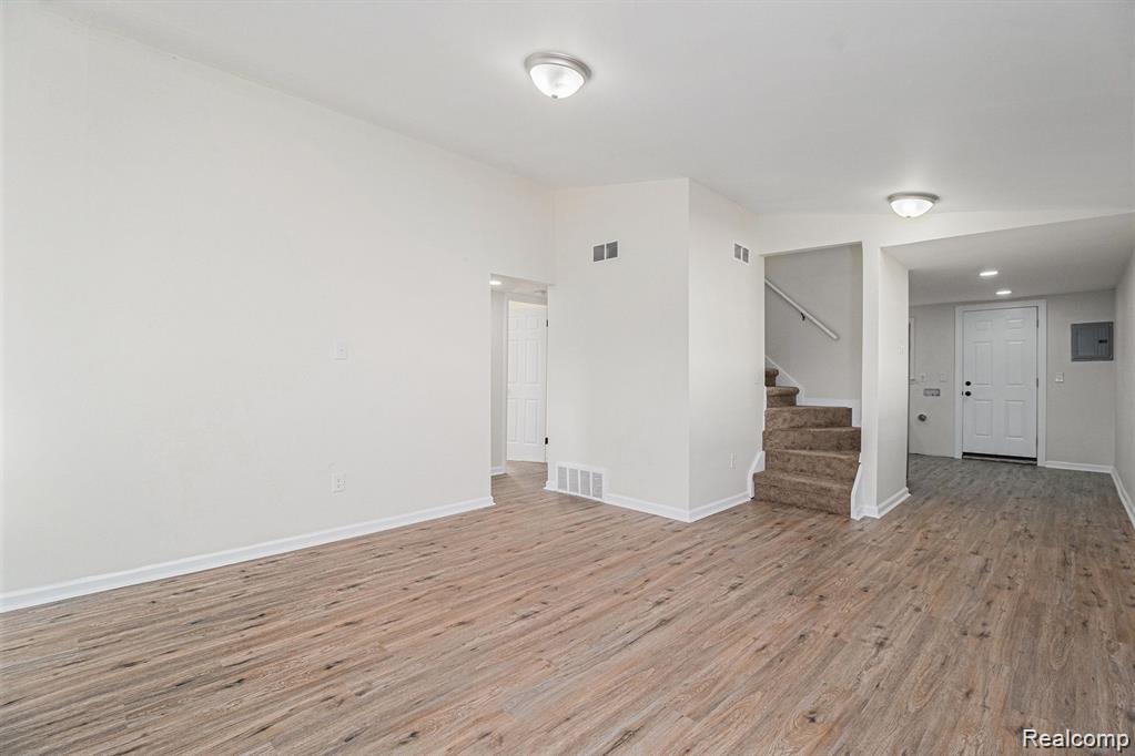 408 W Jarvis Avenue, Hazel Park, MI 48030 — Photo 4