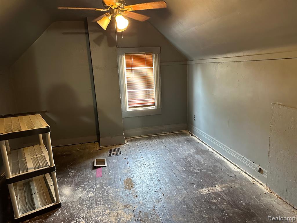 9242 LAFAYETTE Boulevard, Detroit, MI 48209 — Photo 5
