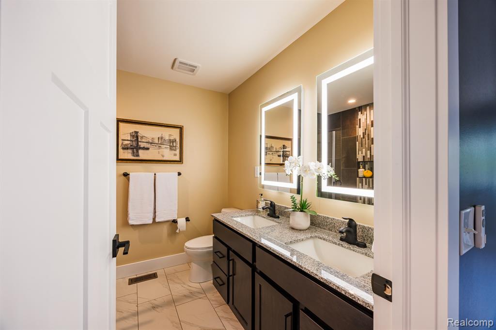 211 W Fifth Avenue, Flint, MI 48502 — Photo 19