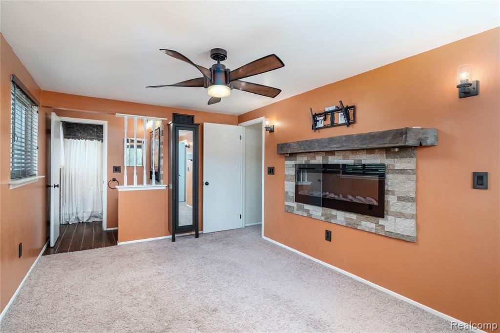 44114 Somerset Square, Canton, MI 48187 — Photo 31
