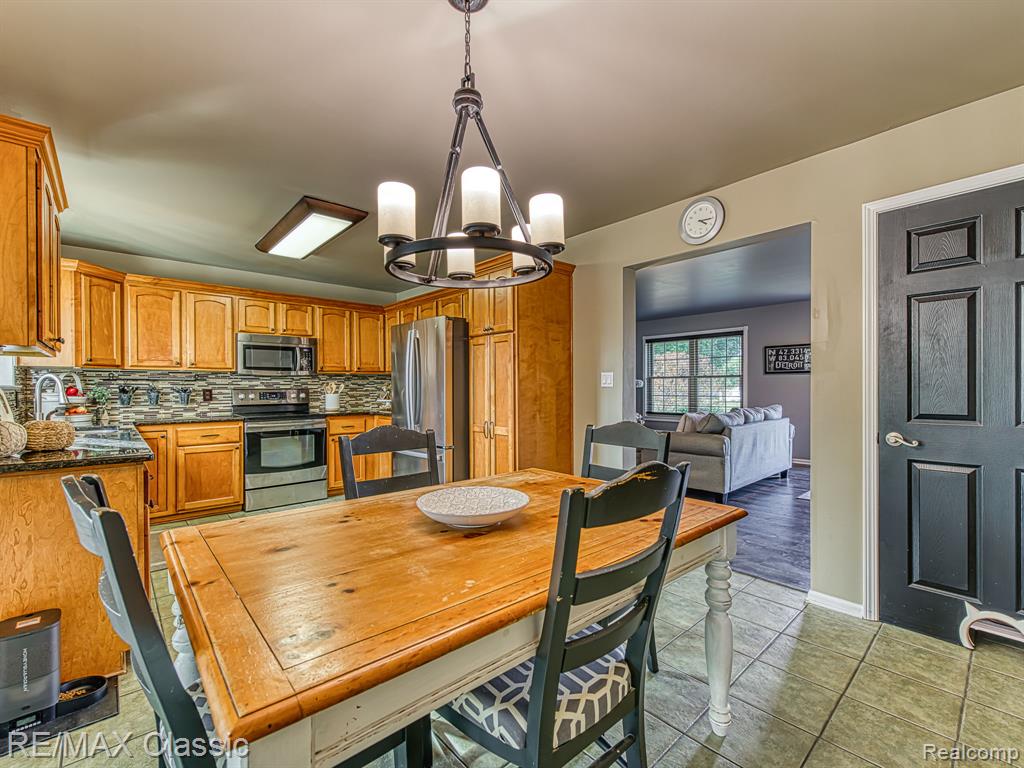 286 Waterlily, Whitmore Lake, MI 48189 — Photo 10