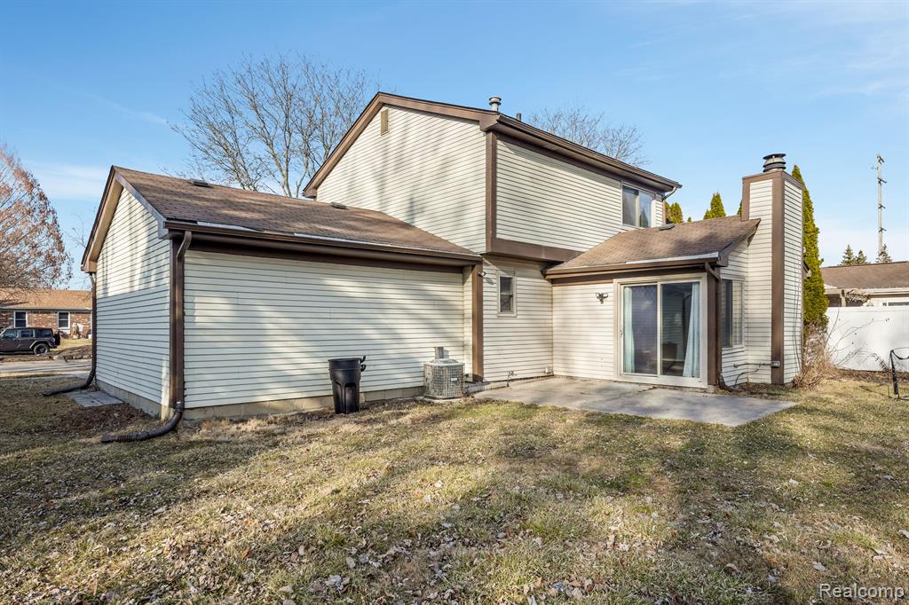 41421 AYRSHIRE Drive, Canton, MI 48188 — Photo 23