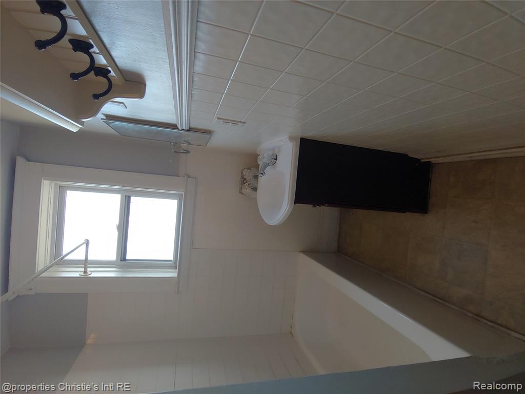 1535 W CANFIELD Street - Photo 5