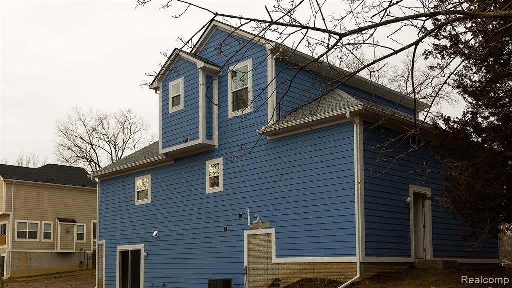 74 GUANONOCQUE Street, Auburn Hills, MI 48326 — Photo 4
