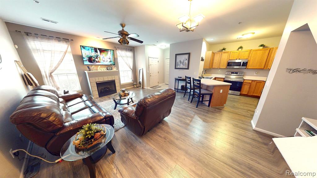 8109 ADDINGTON Drive, Commerce Twp, MI 48390 — Photo 20