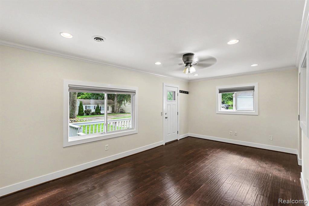 9315 Hillcrest Road, Clarkston, MI 48348 — Photo 5