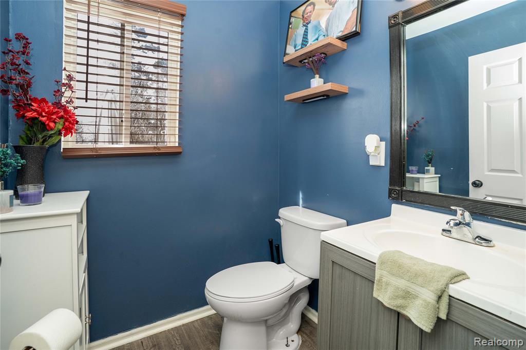 7093 Rolling Hills Drive, Waterford, MI 48327 — Photo 13