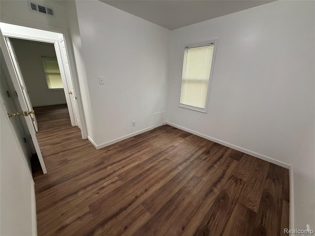 4956 Huron Street, Dearborn Heights, MI 48125 — Photo 10
