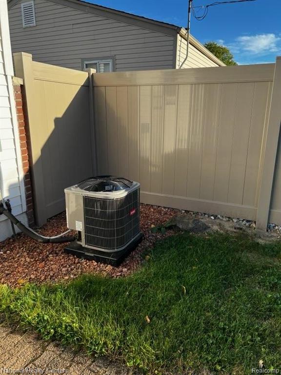 6157 DEERING Street, Garden City, MI — Photo 33