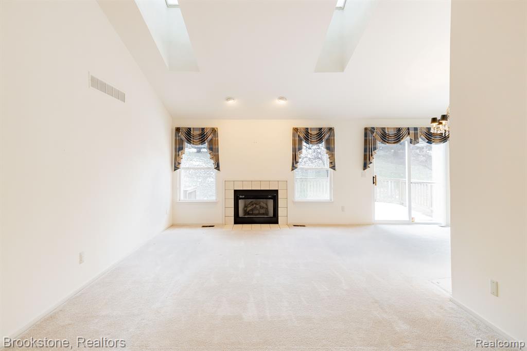 265 SHORE BROOK Lane, Walled Lake, MI 48390 — Photo 6