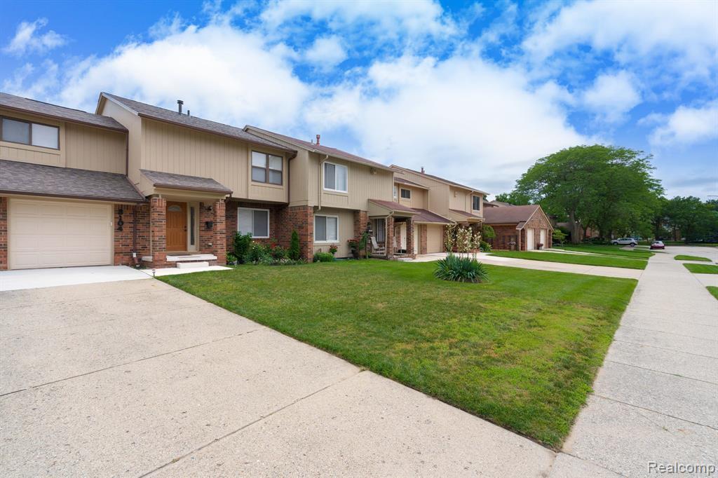 3104 Woods Circle, Detroit, MI 48207 — Photo 2