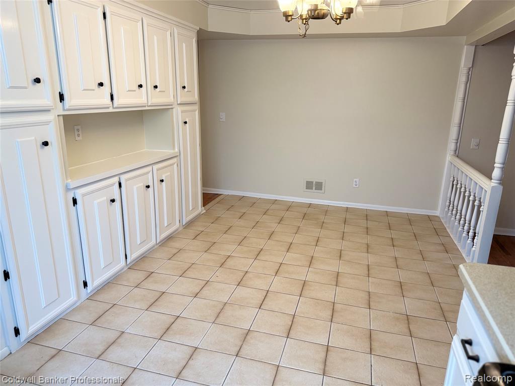 47071 Savannah Drive, Macomb, MI 48044 — Photo 16