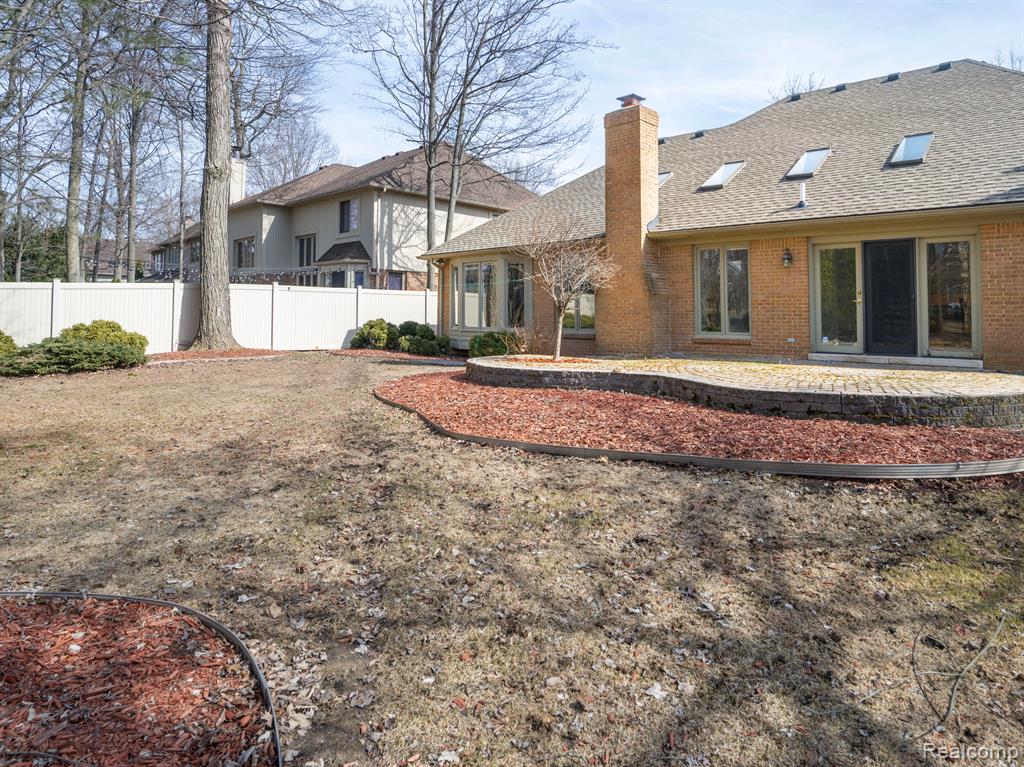 43331 HERRING Drive, Clinton Twp, MI 48038 — Photo 45