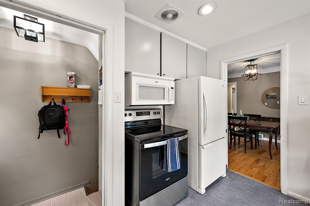 4402 Amherst Road, Royal Oak, MI 48073 — Photo 12